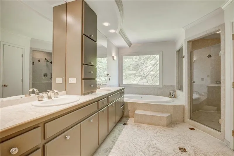 140 Habersham Waters Court, Sandy Springs, Georgia 30350, 5 Bedrooms Bedrooms, ,5 BathroomsBathrooms,Residential,Sold,140 Habersham Waters Court,6645027