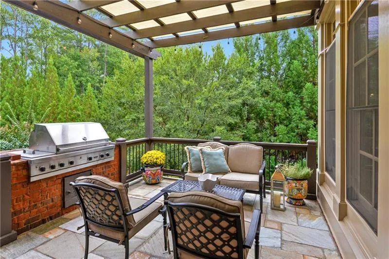 3802 Teesdale Court, Sandy Springs, Georgia 30350, 6 Bedrooms Bedrooms, ,7 BathroomsBathrooms,Residential,Sold,3802 Teesdale Court,6958909