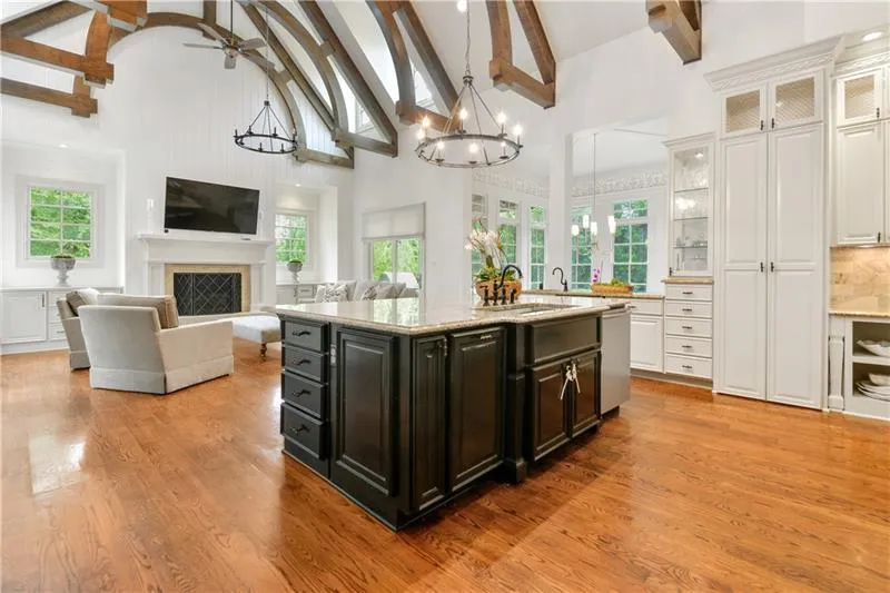 3802 Teesdale Court, Sandy Springs, Georgia 30350, 6 Bedrooms Bedrooms, ,7 BathroomsBathrooms,Residential,Sold,3802 Teesdale Court,6958909