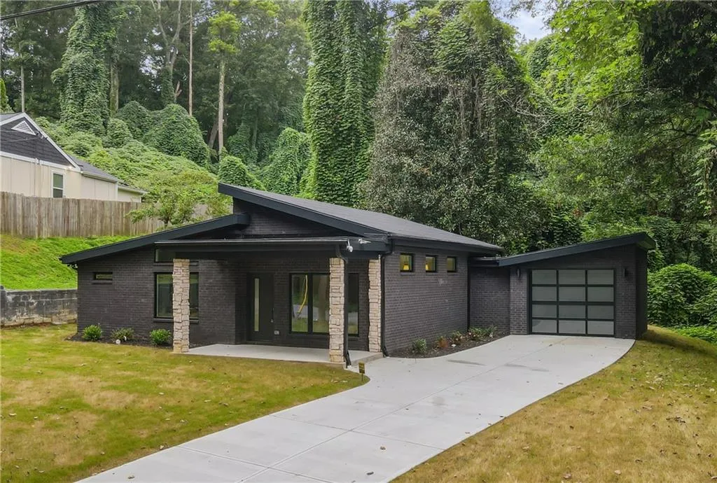 998 Lookout Avenue Nw, Atlanta, Georgia 30318, 3 Bedrooms Bedrooms, ,2 BathroomsBathrooms,Residential,For Sale,998 Lookout Avenue Nw,7586320