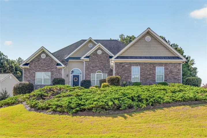 1129 Woodmere Drive, Loganville, Georgia 30052
