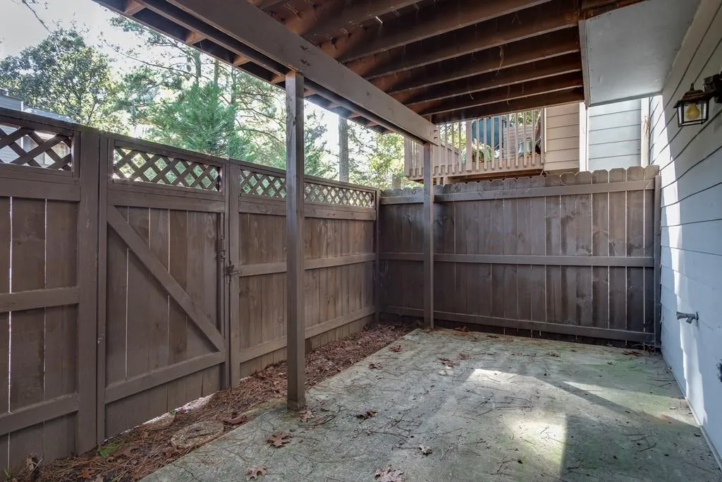 504 Sutters Point Ne, Sandy Springs, Georgia 30328, 3 Bedrooms Bedrooms, ,3 BathroomsBathrooms,Residential,Sold,504 Sutters Point Ne,6803452