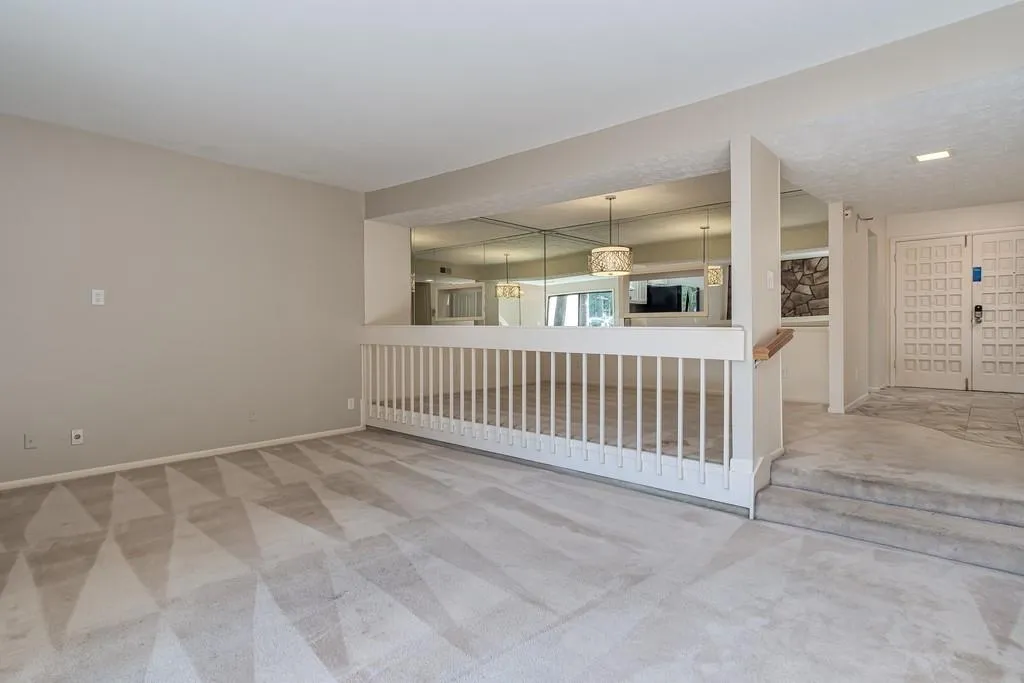 504 Sutters Point Ne, Sandy Springs, Georgia 30328, 3 Bedrooms Bedrooms, ,3 BathroomsBathrooms,Residential,Sold,504 Sutters Point Ne,6803452