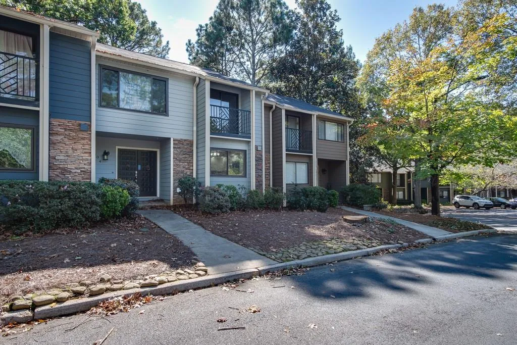 504 Sutters Point Ne, Sandy Springs, Georgia 30328, 3 Bedrooms Bedrooms, ,3 BathroomsBathrooms,Residential,Sold,504 Sutters Point Ne,6803452