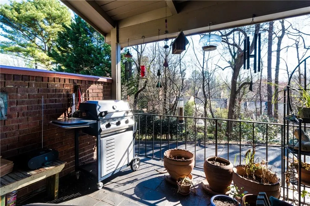 5257 Glenridge Drive Ne, Atlanta, Georgia 30342, 4 Bedrooms Bedrooms, ,3 BathroomsBathrooms,Residential,Sold,5257 Glenridge Drive Ne,6509978