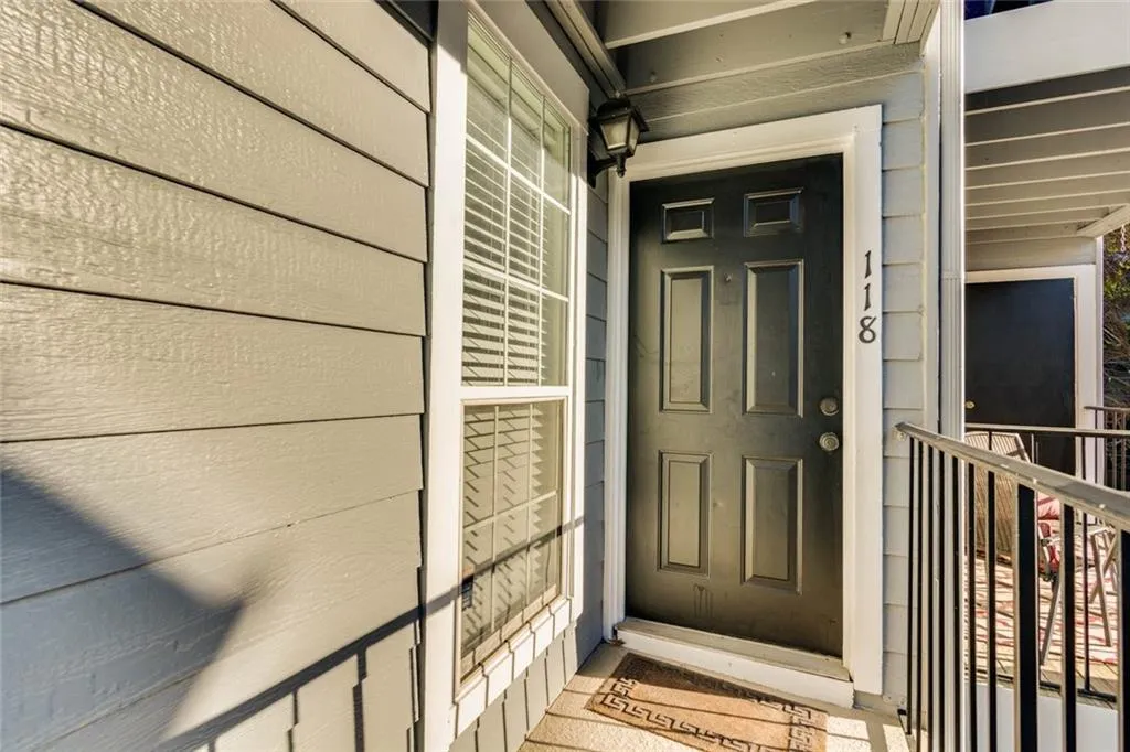 118 Granville Court Unit 118, Sandy Springs, Georgia 30328, 2 Bedrooms Bedrooms, ,2 BathroomsBathrooms,Residential,Sold,118 Granville Court Unit 118,6975897