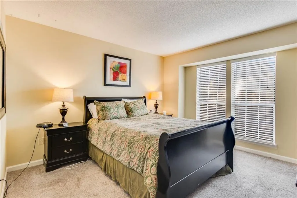118 Granville Court Unit 118, Sandy Springs, Georgia 30328, 2 Bedrooms Bedrooms, ,2 BathroomsBathrooms,Residential,Sold,118 Granville Court Unit 118,6975897