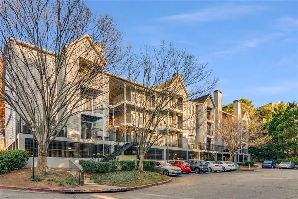 118 Granville Court Unit 118, Sandy Springs, Georgia 30328, 2 Bedrooms Bedrooms, ,2 BathroomsBathrooms,Residential,Sold,118 Granville Court Unit 118,6975897