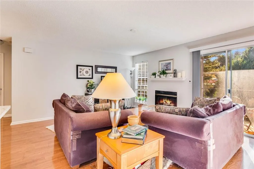 118 Granville Court Unit 118, Sandy Springs, Georgia 30328, 2 Bedrooms Bedrooms, ,2 BathroomsBathrooms,Residential,Sold,118 Granville Court Unit 118,6975897