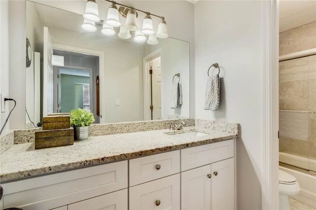 118 Granville Court Unit 118, Sandy Springs, Georgia 30328, 2 Bedrooms Bedrooms, ,2 BathroomsBathrooms,Residential,Sold,118 Granville Court Unit 118,6975897