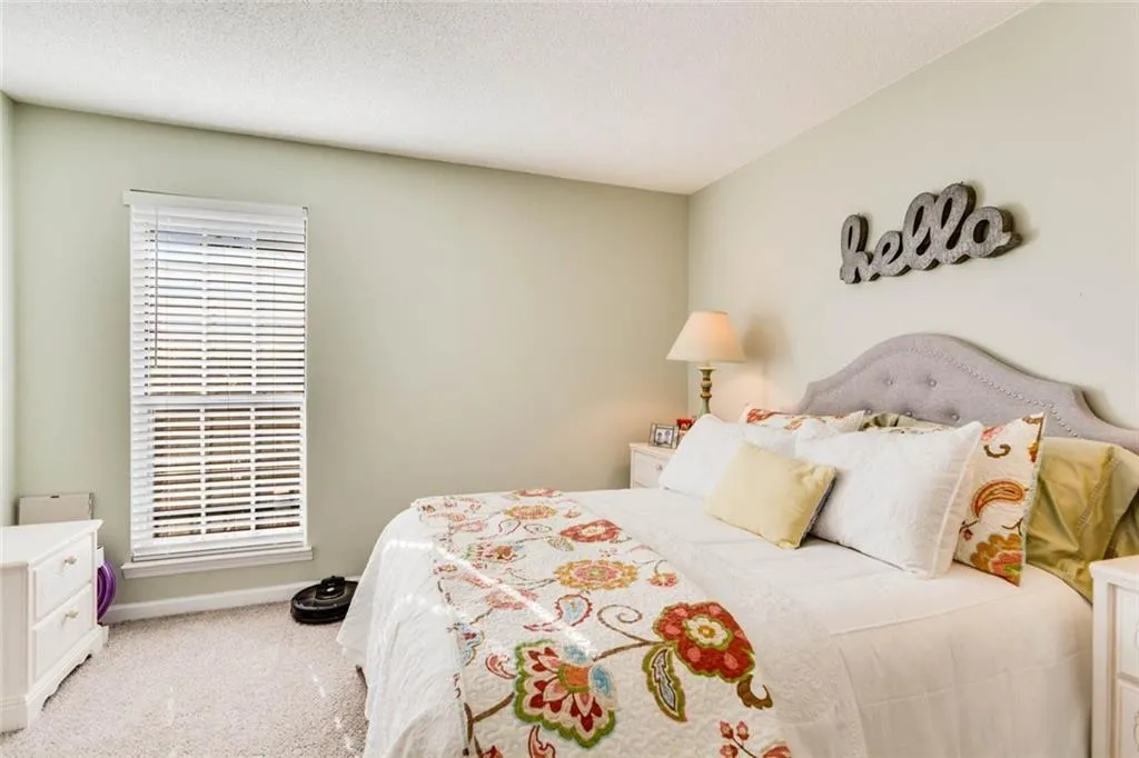 118 Granville Court Unit 118, Sandy Springs, Georgia 30328, 2 Bedrooms Bedrooms, ,2 BathroomsBathrooms,Residential,Sold,118 Granville Court Unit 118,6975897