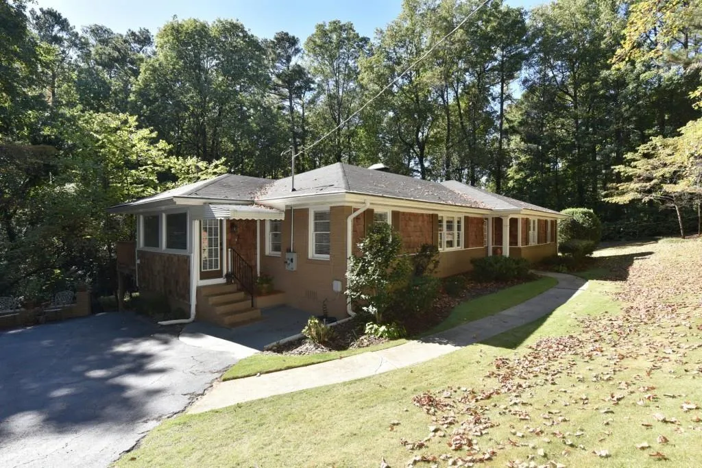 135 Stewart Drive, Atlanta, Georgia 30342, 4 Bedrooms Bedrooms, ,3 BathroomsBathrooms,Residential,Sold,135 Stewart Drive,5923466