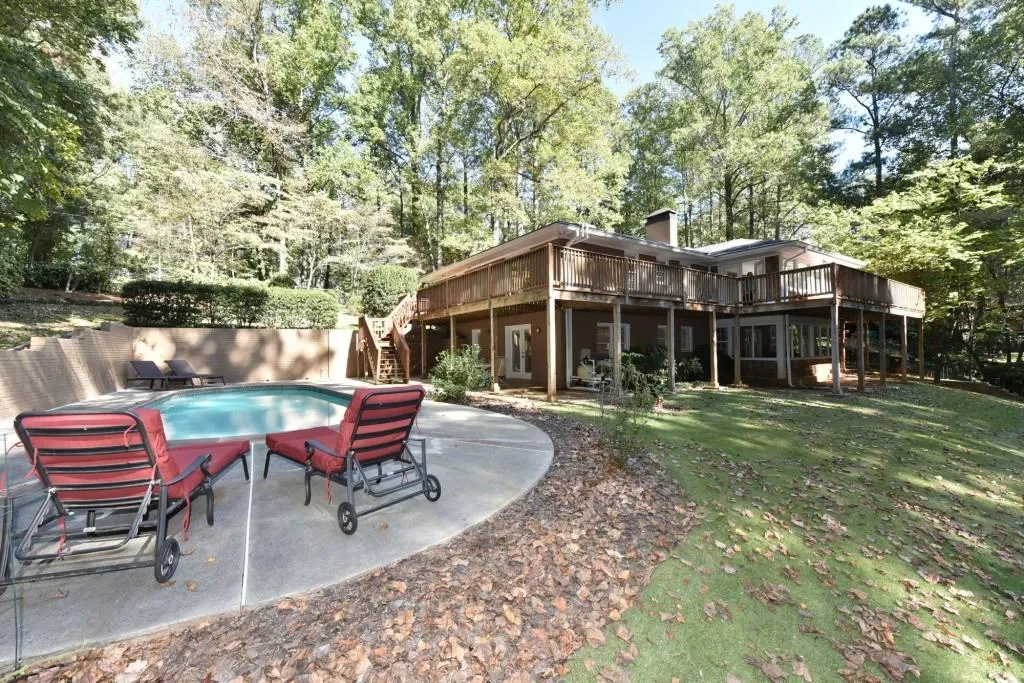 135 Stewart Drive, Atlanta, Georgia 30342, 4 Bedrooms Bedrooms, ,3 BathroomsBathrooms,Residential,Sold,135 Stewart Drive,5923466