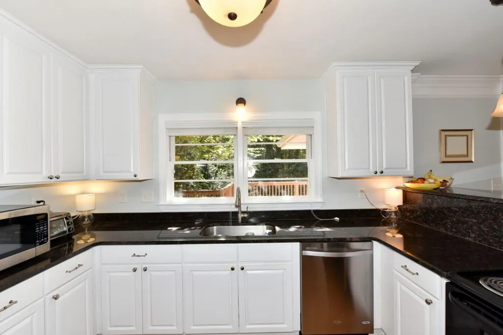 135 Stewart Drive, Atlanta, Georgia 30342, 4 Bedrooms Bedrooms, ,3 BathroomsBathrooms,Residential,Sold,135 Stewart Drive,5923466