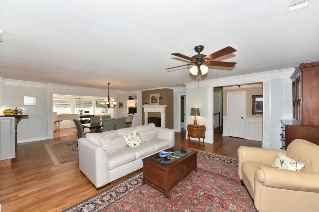 135 Stewart Drive, Atlanta, Georgia 30342, 4 Bedrooms Bedrooms, ,3 BathroomsBathrooms,Residential,Sold,135 Stewart Drive,5923466