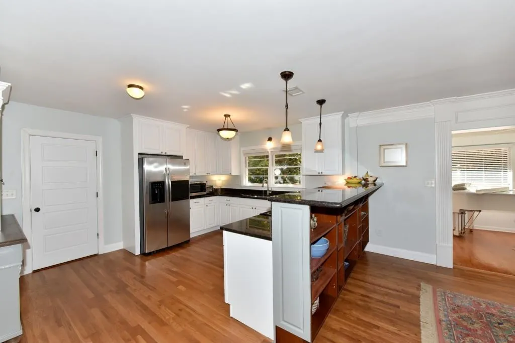 135 Stewart Drive, Atlanta, Georgia 30342, 4 Bedrooms Bedrooms, ,3 BathroomsBathrooms,Residential,Sold,135 Stewart Drive,5923466