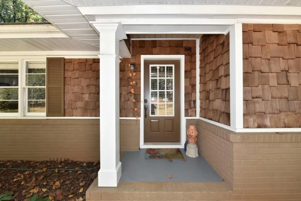 135 Stewart Drive, Atlanta, Georgia 30342, 4 Bedrooms Bedrooms, ,3 BathroomsBathrooms,Residential,Sold,135 Stewart Drive,5923466