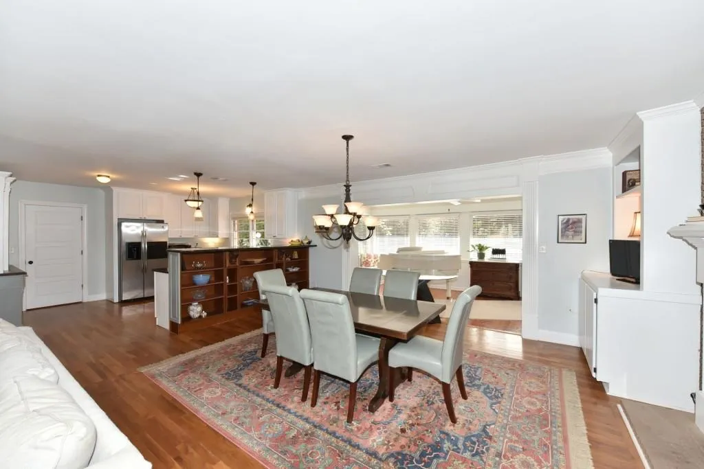 135 Stewart Drive, Atlanta, Georgia 30342, 4 Bedrooms Bedrooms, ,3 BathroomsBathrooms,Residential,Sold,135 Stewart Drive,5923466