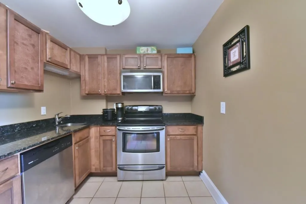 2855 Peachtree Road Ne Unit 209, Atlanta, Georgia 30305, 2 Bedrooms Bedrooms, ,2 BathroomsBathrooms,Residential,Sold,2855 Peachtree Road Ne Unit 209,5923443