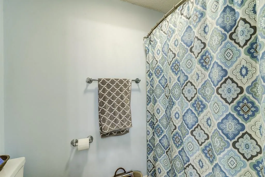 301 Hollyfax Circle Unit 301, Sandy Springs, Georgia 30328, 1 Bedroom Bedrooms, ,1 BathroomBathrooms,Residential,Sold,301 Hollyfax Circle Unit 301,5850787