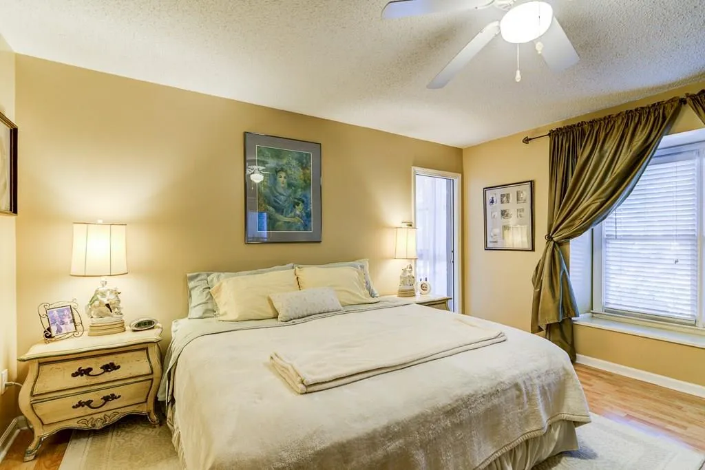 301 Hollyfax Circle Unit 301, Sandy Springs, Georgia 30328, 1 Bedroom Bedrooms, ,1 BathroomBathrooms,Residential,Sold,301 Hollyfax Circle Unit 301,5850787