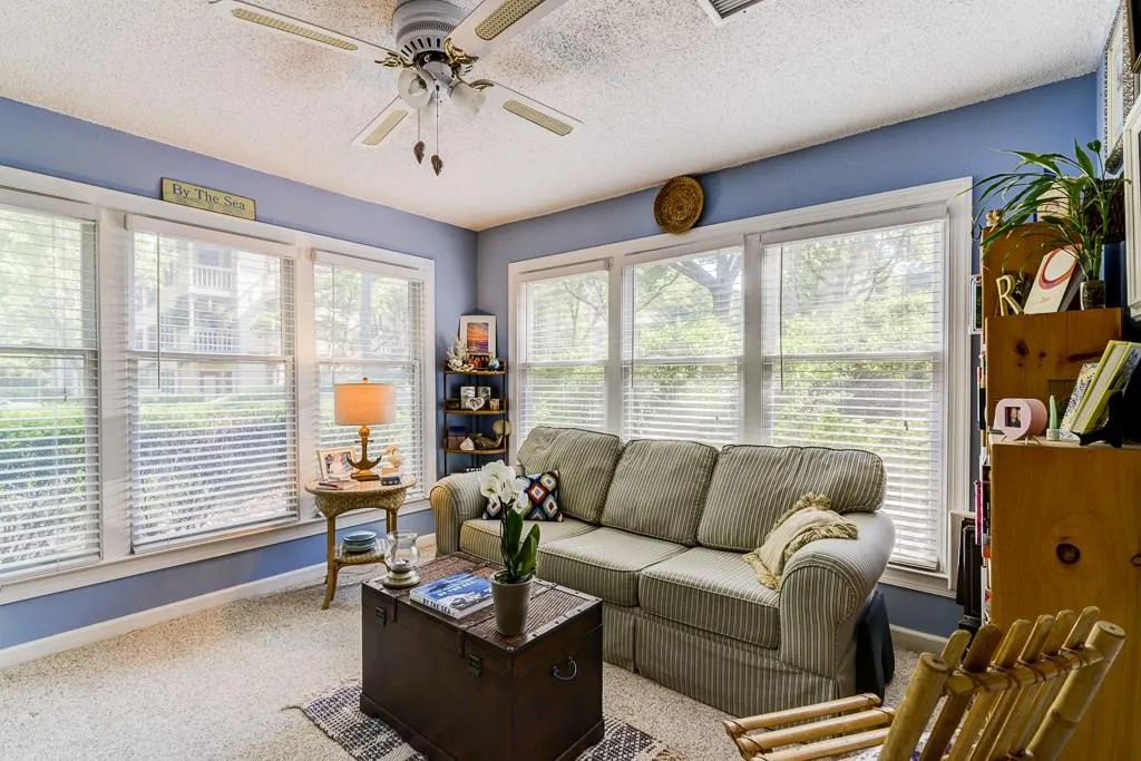 301 Hollyfax Circle Unit 301, Sandy Springs, Georgia 30328, 1 Bedroom Bedrooms, ,1 BathroomBathrooms,Residential,Sold,301 Hollyfax Circle Unit 301,5850787