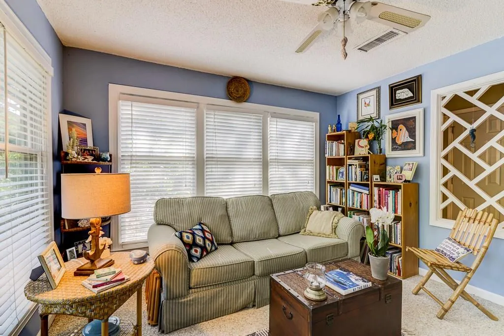 301 Hollyfax Circle Unit 301, Sandy Springs, Georgia 30328, 1 Bedroom Bedrooms, ,1 BathroomBathrooms,Residential,Sold,301 Hollyfax Circle Unit 301,5850787