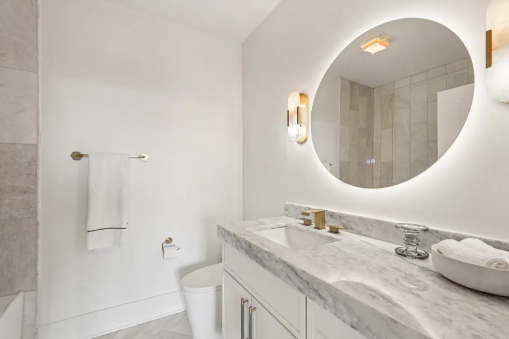 Second Full Bathroom