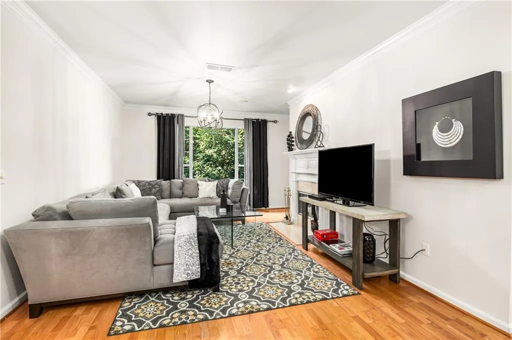 2400 Cumberland Parkway Se Unit 213, Atlanta, Georgia 30339, 2 Bedrooms Bedrooms, ,2 BathroomsBathrooms,Residential,For Sale,2400 Cumberland Parkway Se Unit 213,7654792