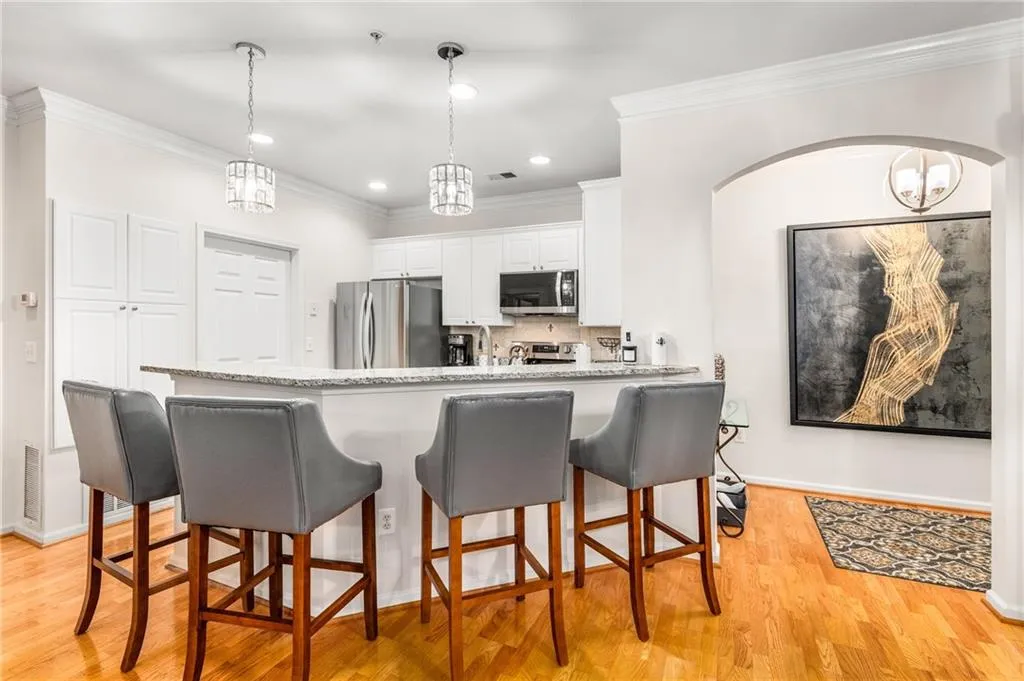 2400 Cumberland Parkway Se Unit 213, Atlanta, Georgia 30339, 2 Bedrooms Bedrooms, ,2 BathroomsBathrooms,Residential,For Sale,2400 Cumberland Parkway Se Unit 213,7654792