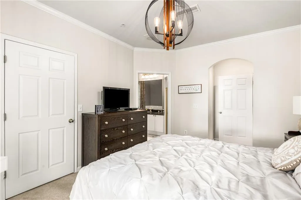 2400 Cumberland Parkway Se Unit 213, Atlanta, Georgia 30339, 2 Bedrooms Bedrooms, ,2 BathroomsBathrooms,Residential,For Sale,2400 Cumberland Parkway Se Unit 213,7654792