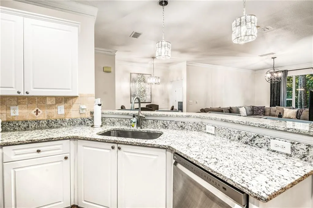 2400 Cumberland Parkway Se Unit 213, Atlanta, Georgia 30339, 2 Bedrooms Bedrooms, ,2 BathroomsBathrooms,Residential,For Sale,2400 Cumberland Parkway Se Unit 213,7654792