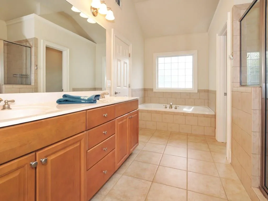 192 Mystic Court, Sandy Springs, Georgia 30342, 3 Bedrooms Bedrooms, ,3 BathroomsBathrooms,Residential,Sold,192 Mystic Court,6072015
