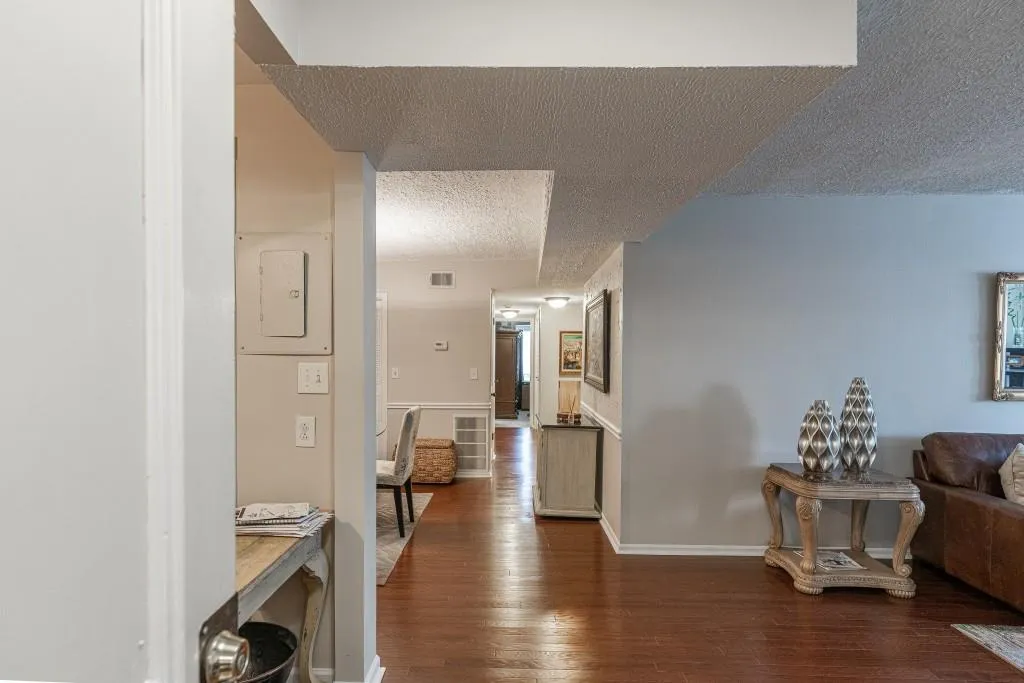 6851 Roswell Road Unit K21, Sandy Springs, Georgia 30328, 3 Bedrooms Bedrooms, ,2 BathroomsBathrooms,Residential,Sold,6851 Roswell Road Unit K21,6658764