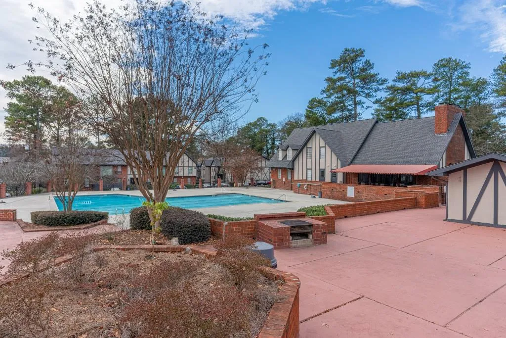 6851 Roswell Road Unit K21, Sandy Springs, Georgia 30328, 3 Bedrooms Bedrooms, ,2 BathroomsBathrooms,Residential,Sold,6851 Roswell Road Unit K21,6658764