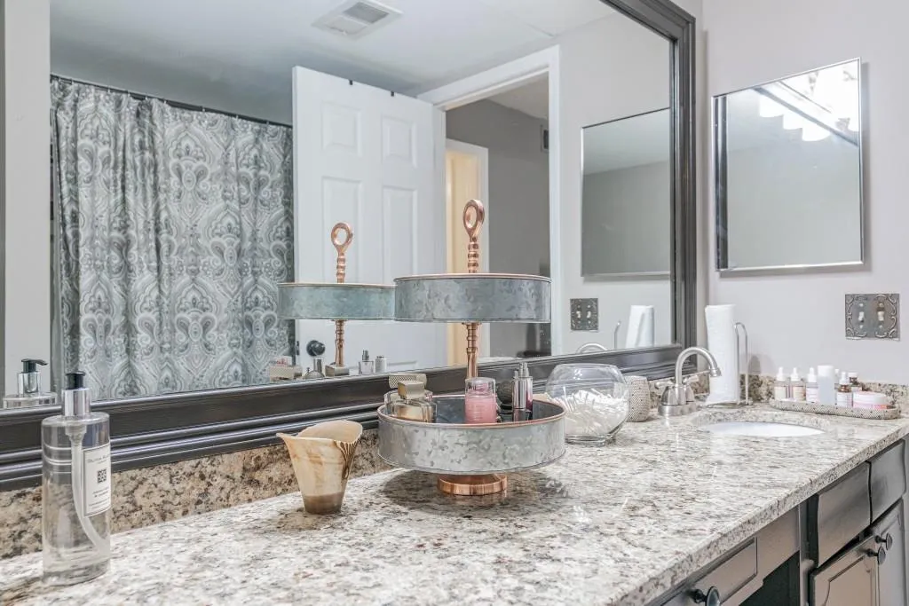 6851 Roswell Road Unit K21, Sandy Springs, Georgia 30328, 3 Bedrooms Bedrooms, ,2 BathroomsBathrooms,Residential,Sold,6851 Roswell Road Unit K21,6658764