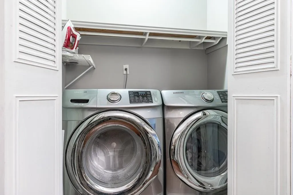 6851 Roswell Road Unit K21, Sandy Springs, Georgia 30328, 3 Bedrooms Bedrooms, ,2 BathroomsBathrooms,Residential,Sold,6851 Roswell Road Unit K21,6658764