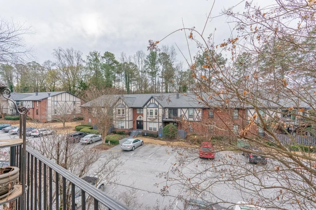 6851 Roswell Road Unit K21, Sandy Springs, Georgia 30328, 3 Bedrooms Bedrooms, ,2 BathroomsBathrooms,Residential,Sold,6851 Roswell Road Unit K21,6658764