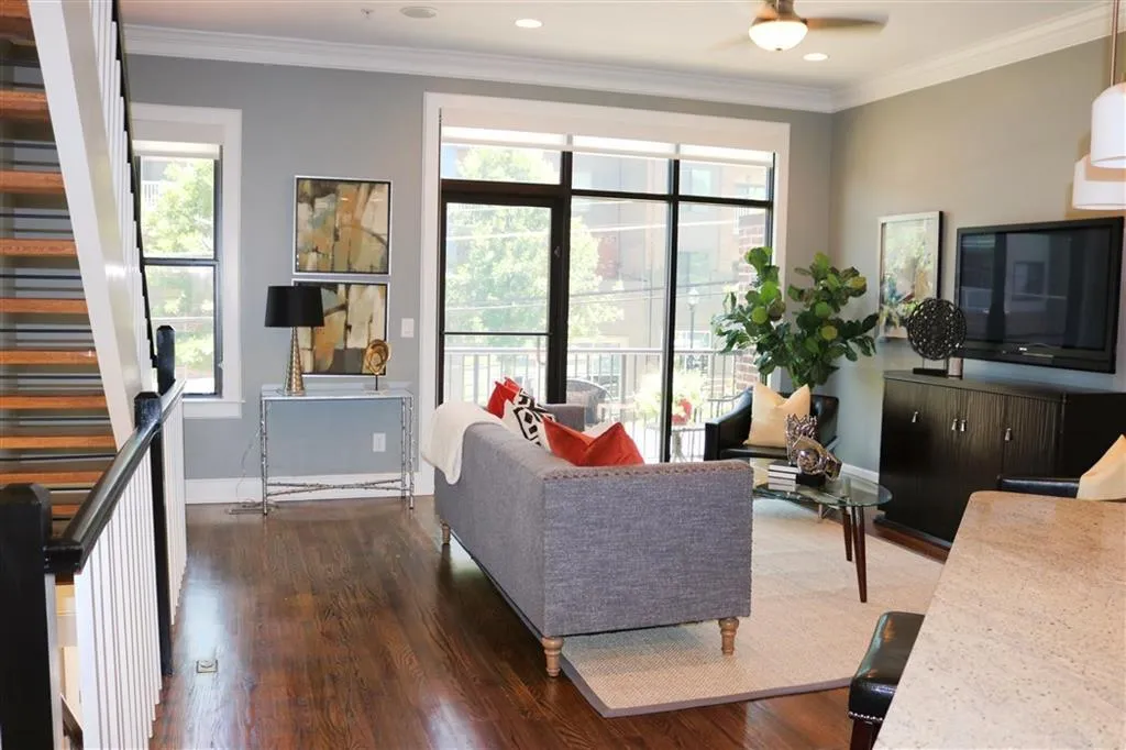 1199 Huff Road Nw Unit 102, Atlanta, Georgia 30318, 3 Bedrooms Bedrooms, ,3 BathroomsBathrooms,Residential,Sold,1199 Huff Road Nw Unit 102,5869846