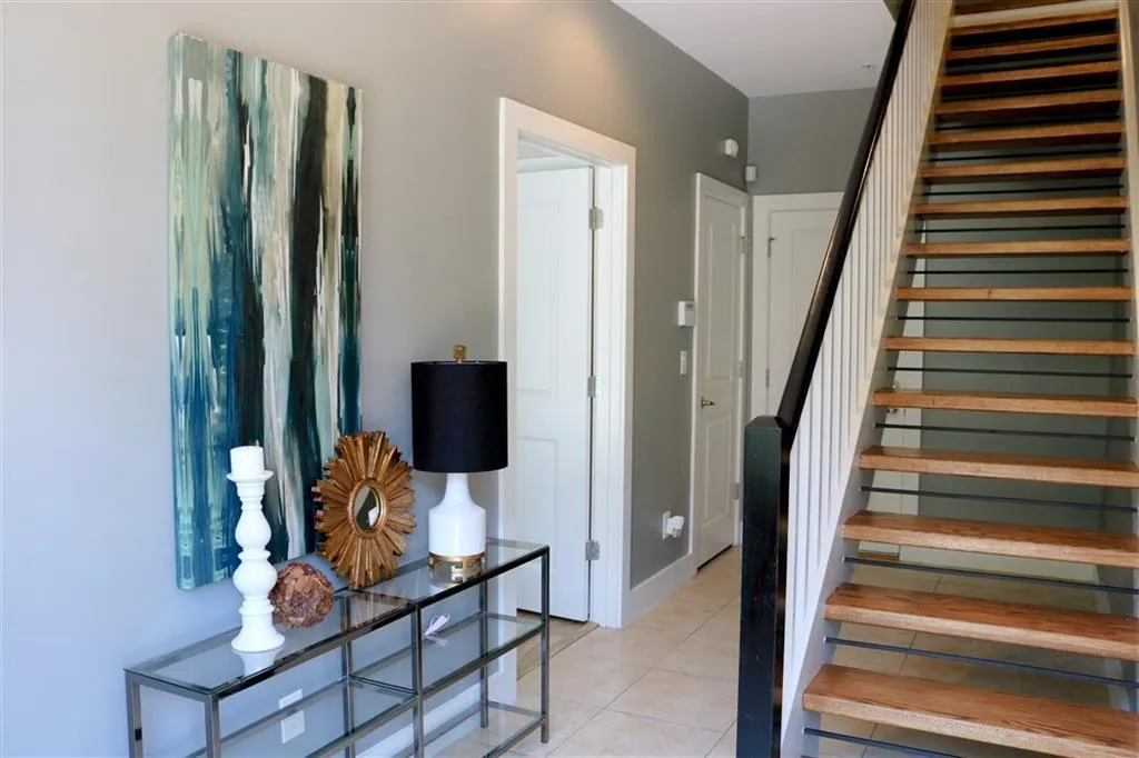 1199 Huff Road Nw Unit 102, Atlanta, Georgia 30318, 3 Bedrooms Bedrooms, ,3 BathroomsBathrooms,Residential,Sold,1199 Huff Road Nw Unit 102,5869846
