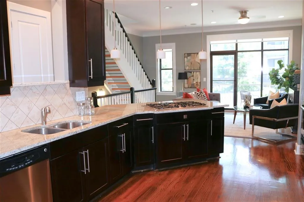 1199 Huff Road Nw Unit 102, Atlanta, Georgia 30318, 3 Bedrooms Bedrooms, ,3 BathroomsBathrooms,Residential,Sold,1199 Huff Road Nw Unit 102,5869846
