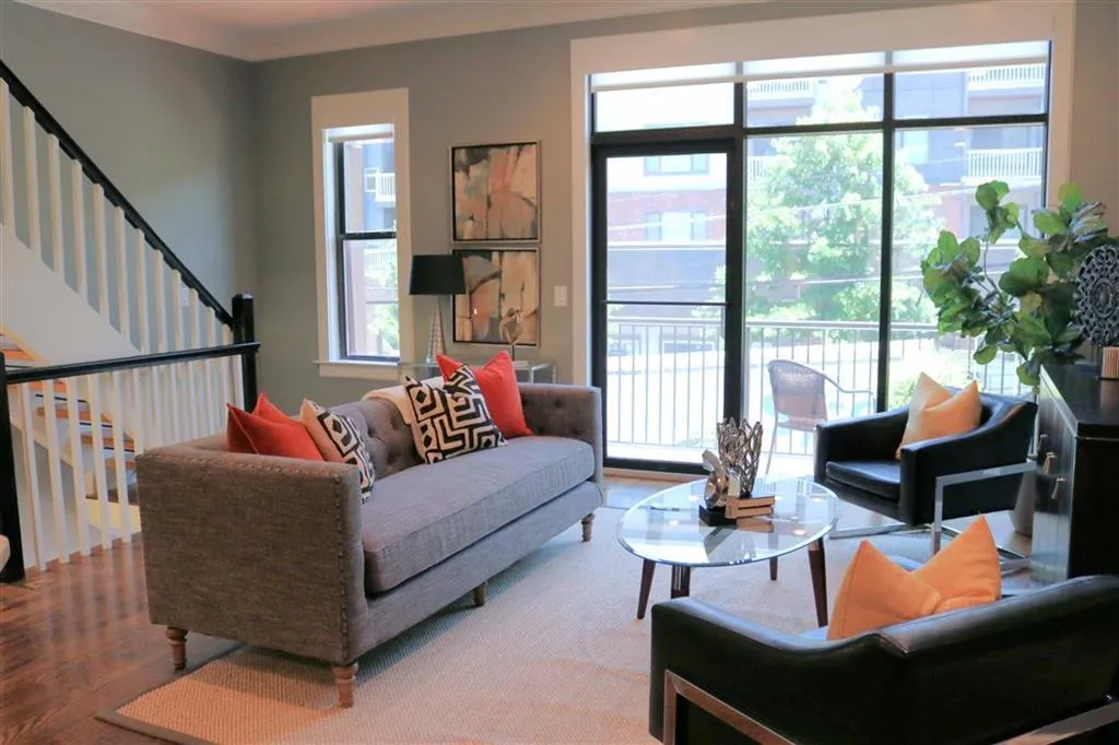 1199 Huff Road Nw Unit 102, Atlanta, Georgia 30318, 3 Bedrooms Bedrooms, ,3 BathroomsBathrooms,Residential,Sold,1199 Huff Road Nw Unit 102,5869846