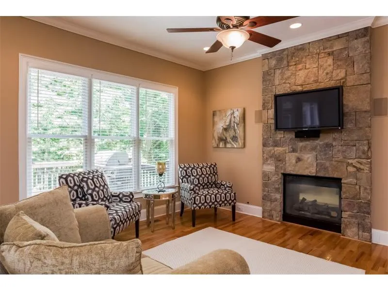 30 Chastain Cove Ne, Sandy Springs, Georgia 30342, 5 Bedrooms Bedrooms, ,5 BathroomsBathrooms,Residential,Sold,30 Chastain Cove Ne,5702792
