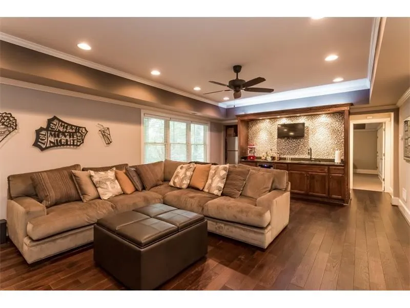 30 Chastain Cove Ne, Sandy Springs, Georgia 30342, 5 Bedrooms Bedrooms, ,5 BathroomsBathrooms,Residential,Sold,30 Chastain Cove Ne,5702792