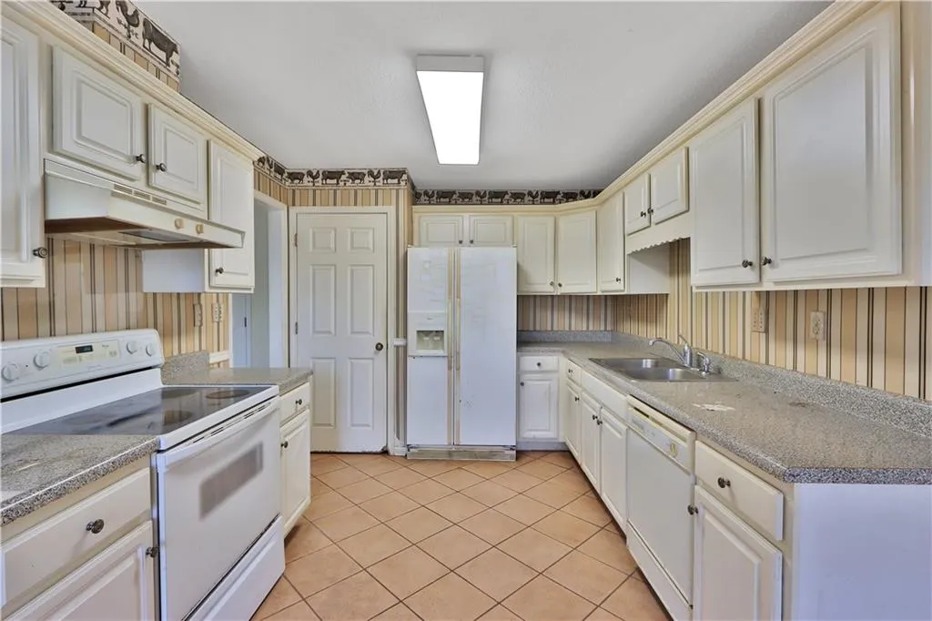 509 Garden Court, Atlanta, Georgia 30328, 3 Bedrooms Bedrooms, ,2 BathroomsBathrooms,Residential,Sold,509 Garden Court,6975808