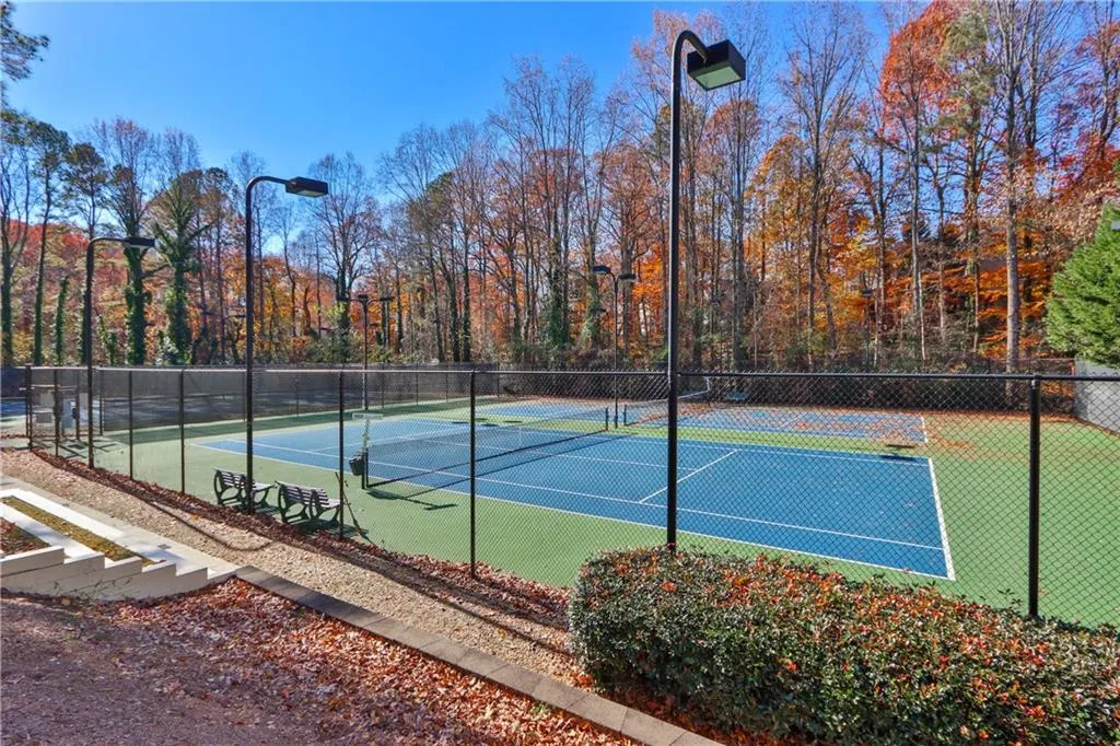 509 Garden Court, Atlanta, Georgia 30328, 3 Bedrooms Bedrooms, ,2 BathroomsBathrooms,Residential,Sold,509 Garden Court,6975808
