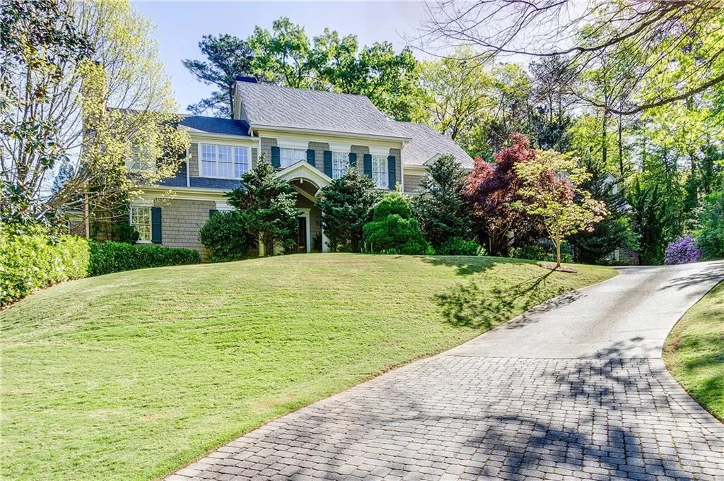 130 Parc Du Chateau, Atlanta, Georgia 30327, 5 Bedrooms Bedrooms, ,6 BathroomsBathrooms,Residential,Sold,130 Parc Du Chateau,6011871