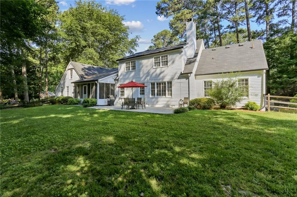 5015 Spalding Drive, Sandy Springs, Georgia 30350, 4 Bedrooms Bedrooms, ,2 BathroomsBathrooms,Residential,Sold,5015 Spalding Drive,6899450