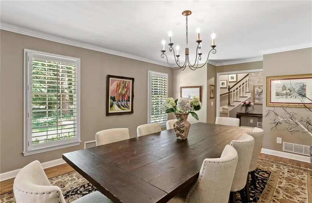 5015 Spalding Drive, Sandy Springs, Georgia 30350, 4 Bedrooms Bedrooms, ,2 BathroomsBathrooms,Residential,Sold,5015 Spalding Drive,6899450