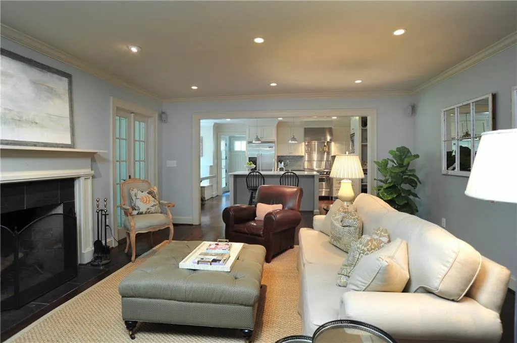 560 Highbrook Drive Ne, Atlanta, Georgia 30342, 4 Bedrooms Bedrooms, ,3 BathroomsBathrooms,Residential,Sold,560 Highbrook Drive Ne,5703064